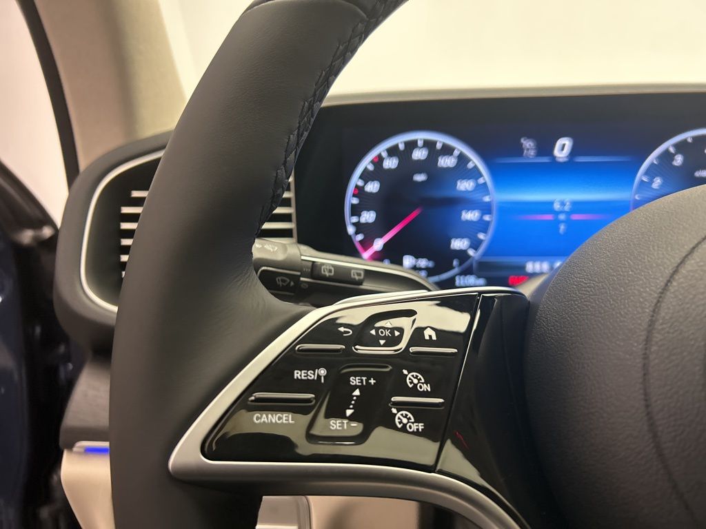 Thumbnail: 2026 Mercedes-Benz GLE - 14