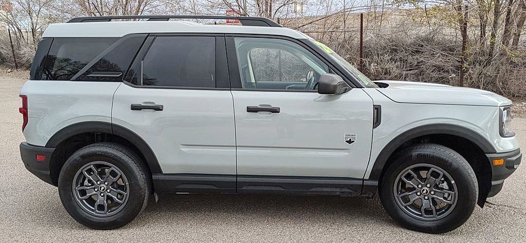 View vehicle photo 2