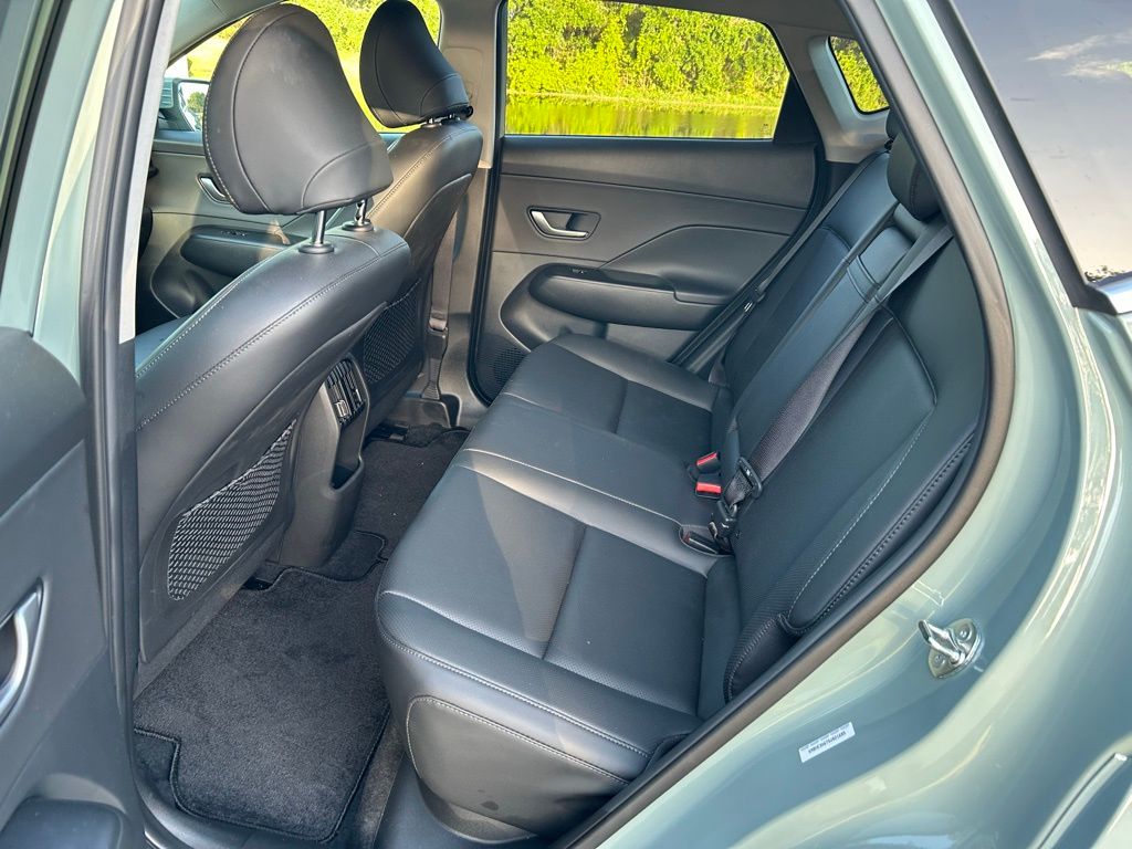 2025 Hyundai Kona Limited 12