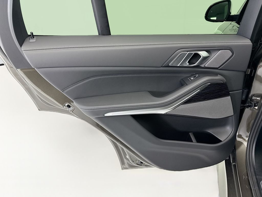 Thumbnail: 2026 BMW X5 - 26