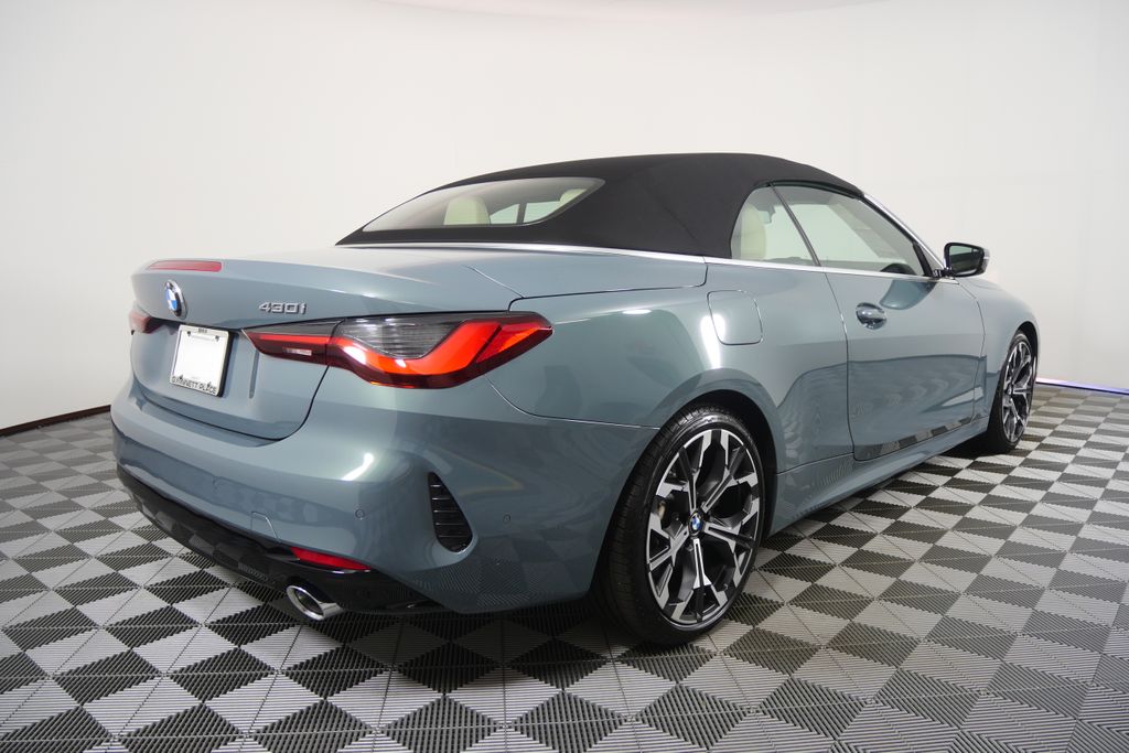 Thumbnail: 2026 BMW 4 Series - 3