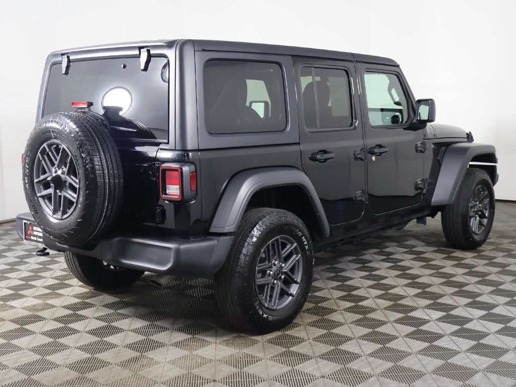 Used 2025 Black Jeep Sport S image 8