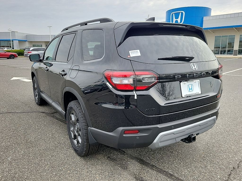 Thumbnail: 2025 Honda Pilot - 3