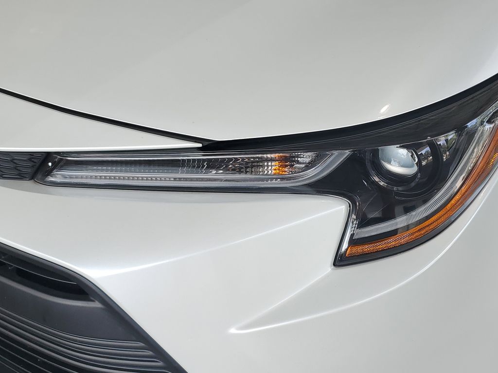 2023 Toyota Corolla LE photo 10