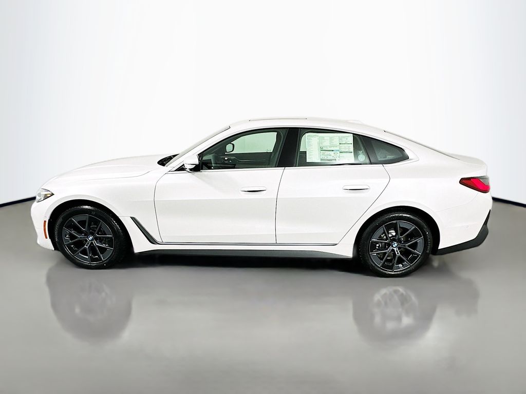 Thumbnail: 2026 BMW i4 - 8