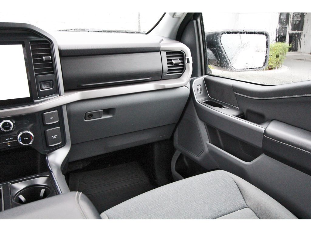 2025 Ford F-150 XLT - 9