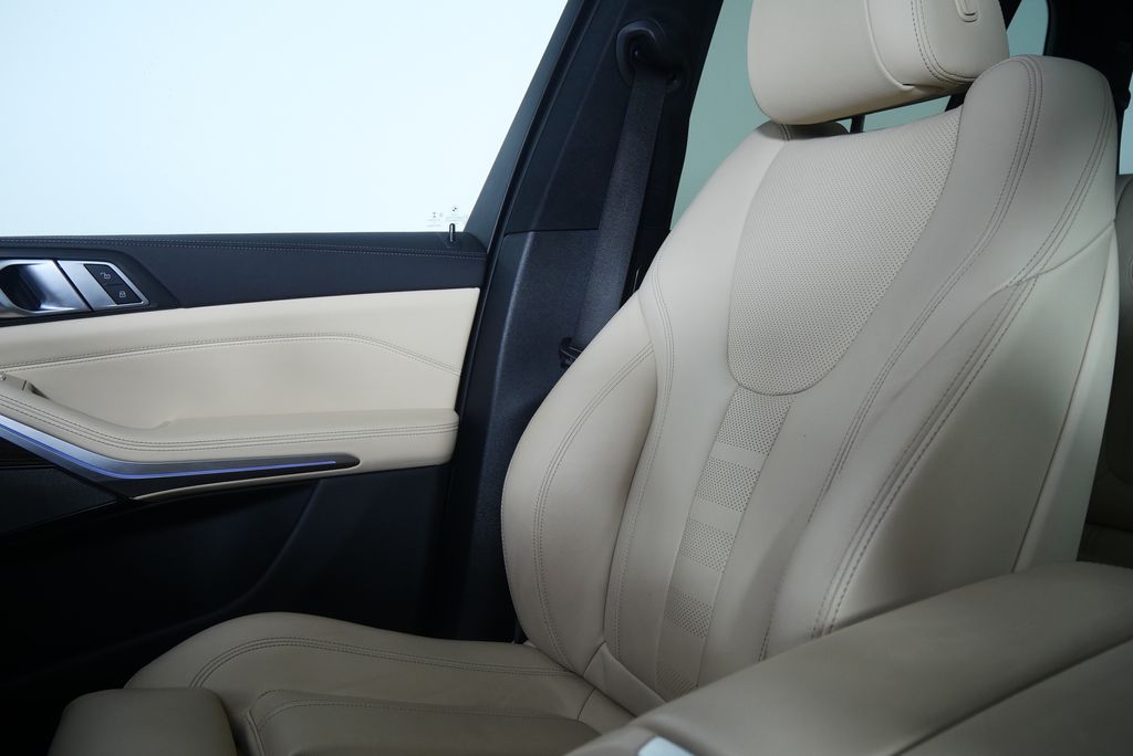 Thumbnail: 2021 BMW X5 - 26