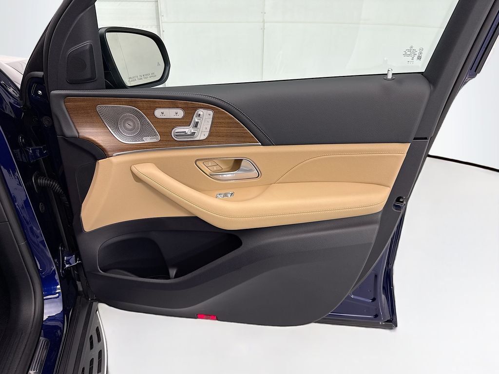 Thumbnail: 2026 Mercedes-Benz GLS - 25
