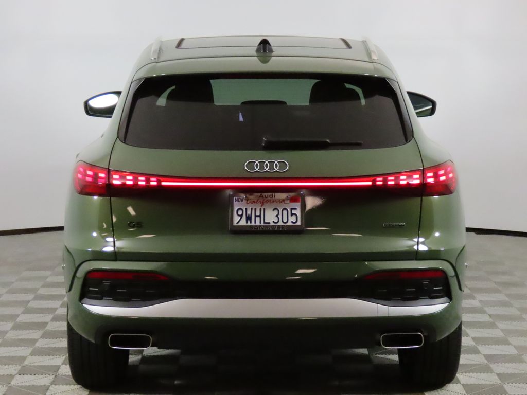 Thumbnail: 2025 Audi Q5 - 4