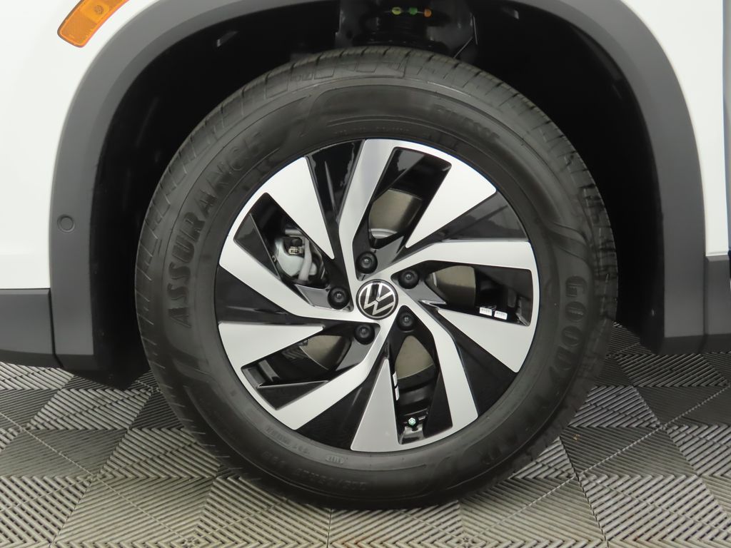 Thumbnail: 2026 Volkswagen Tiguan - 30