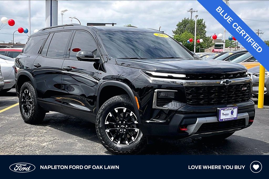 Mosaic Black Metallic 2025 Chevrolet Traverse SUV / Crossover Four-Wheel Drive 8-Speed Automatic