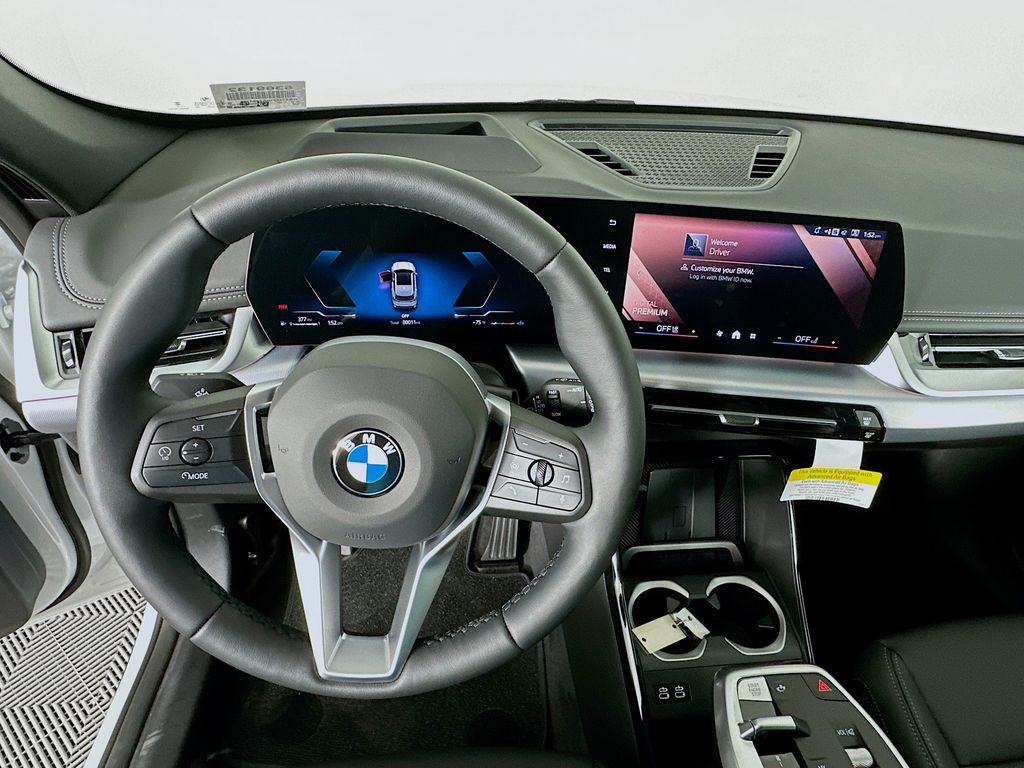 Thumbnail: 2025 BMW X1 - 10