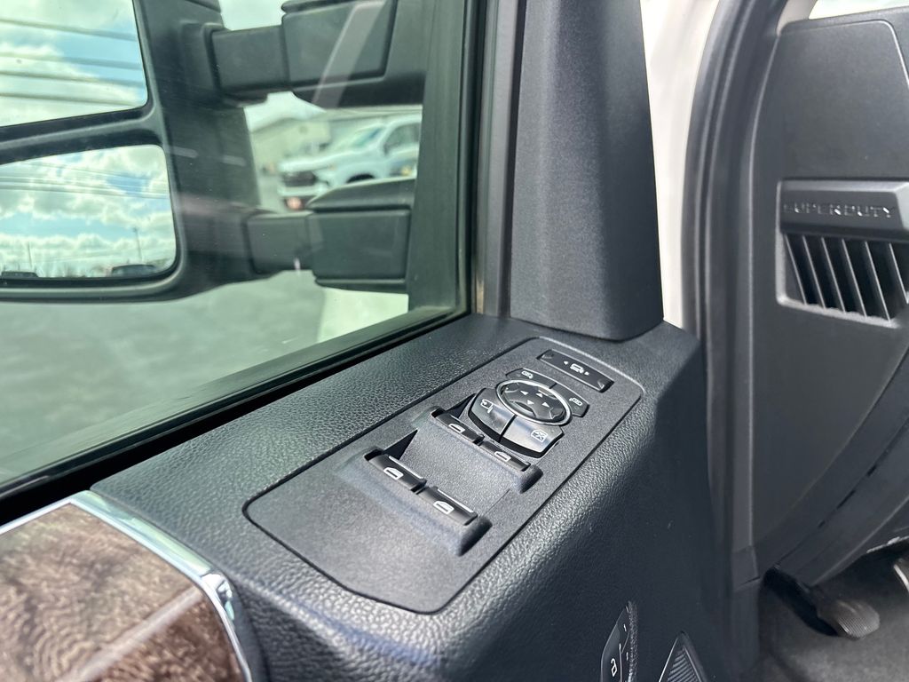 Used Car 2019 Ford F-350sd  Platinum For Sale Under $40,000 In Austin, Texas