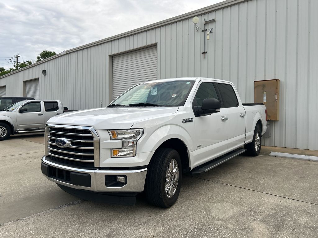 Oxford White 2017 Ford F-150 XLT SuperCrew Pickup Truck 4X2 Automatic