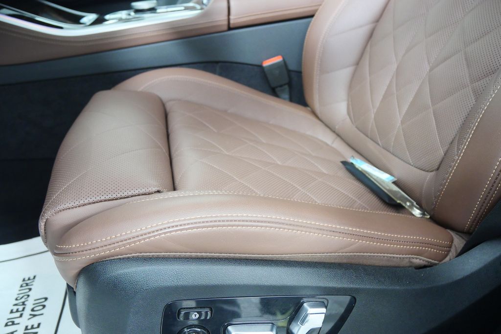 Thumbnail: 2025 BMW X5 - 9