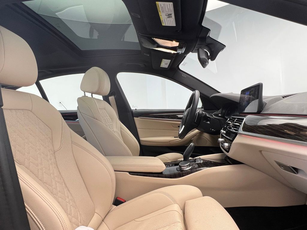 Thumbnail: 2023 BMW 5 Series - 7
