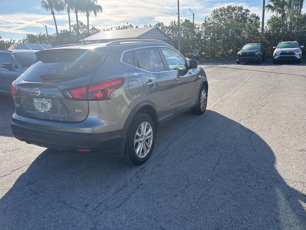 2018 Nissan Rogue Sport SV 3