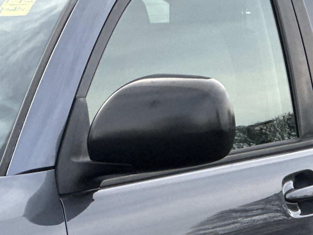 Thumbnail: 2004 Toyota 4Runner - 2