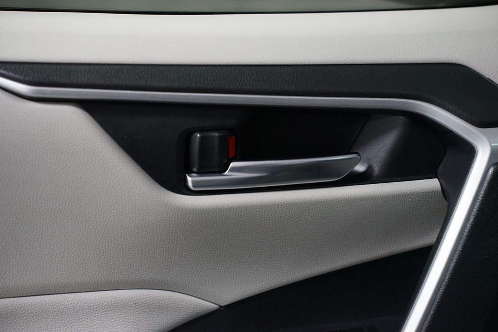 Thumbnail: 2024 Toyota RAV4 - 32