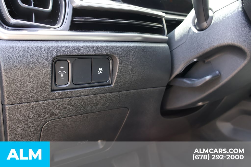 Used 2025 Black Kia S image 15