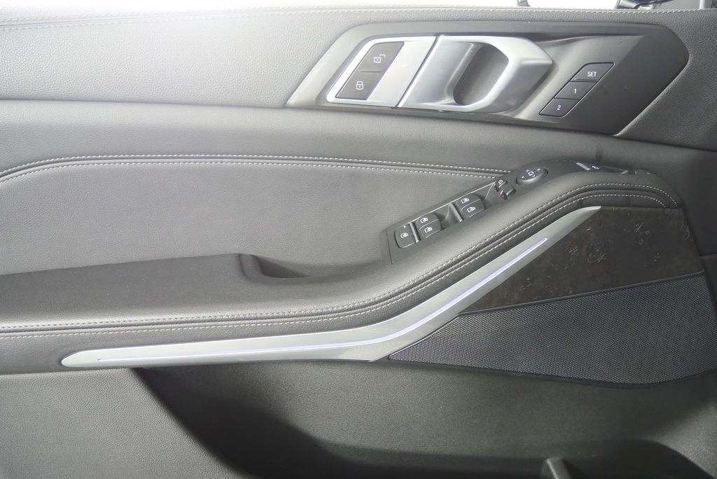 Thumbnail: 2023 BMW X5 - 8