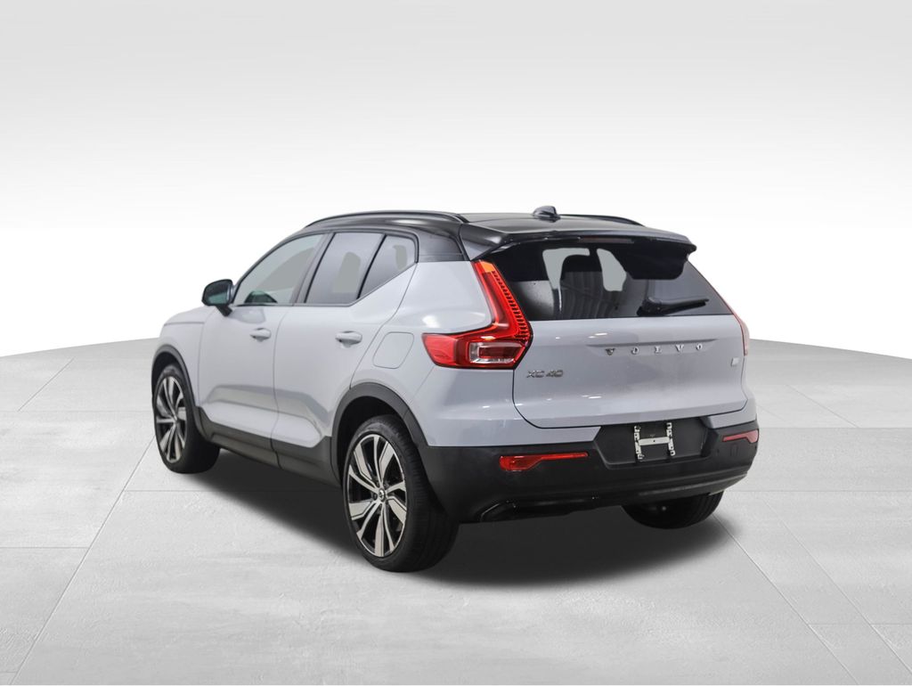 2021 Volvo XC40 Recharge Core 3