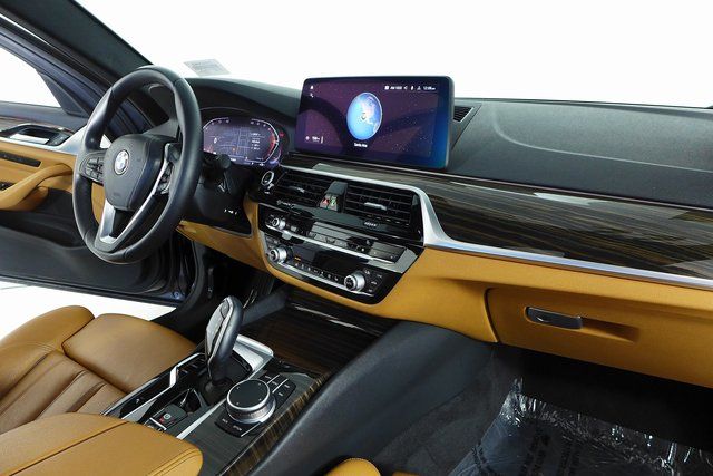 2022 BMW 5 Series 540i 13