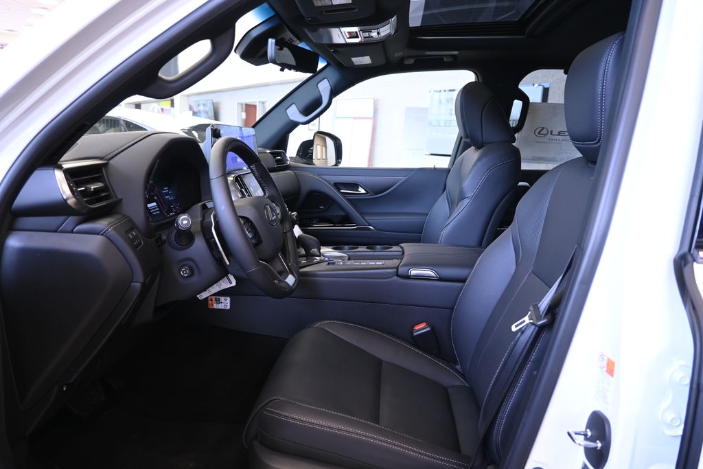 Thumbnail: 2026 Lexus LX - 3