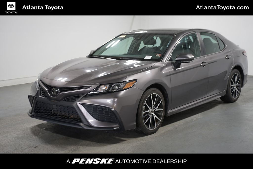 2023 Toyota Camry SE Hero Image