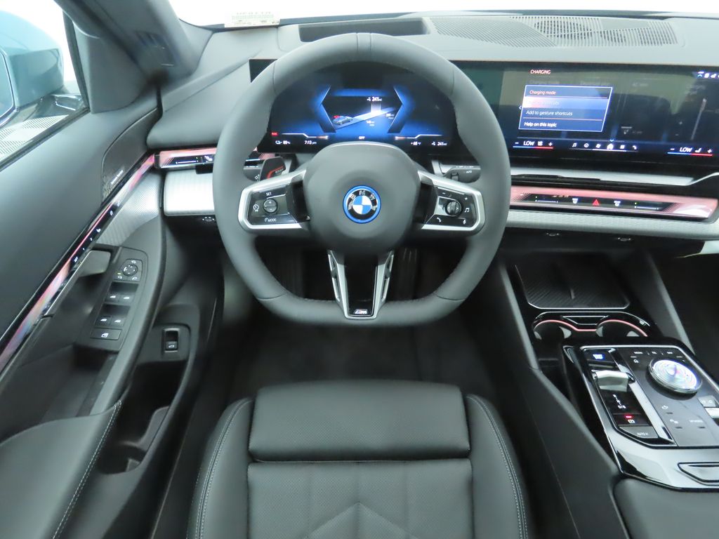 2025 BMW i5 eDrive40 10