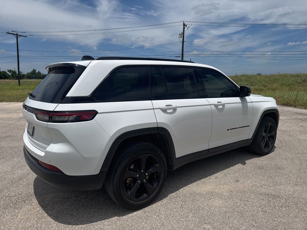 Used Car 2023 Jeep Grand Cherokee  Altitude X For Sale Under $30,000 In Taylor, Texas