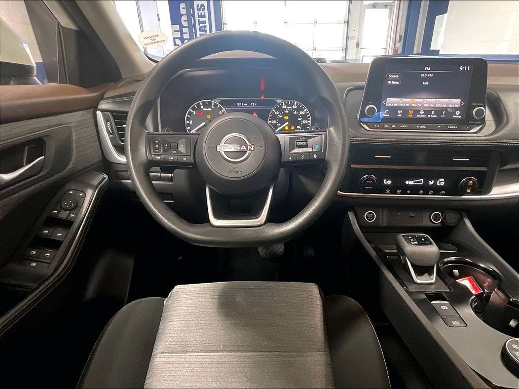 2023 Nissan Rogue — photo 17