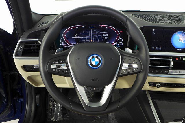 2022 BMW 3 Series 330e iPerformance 27