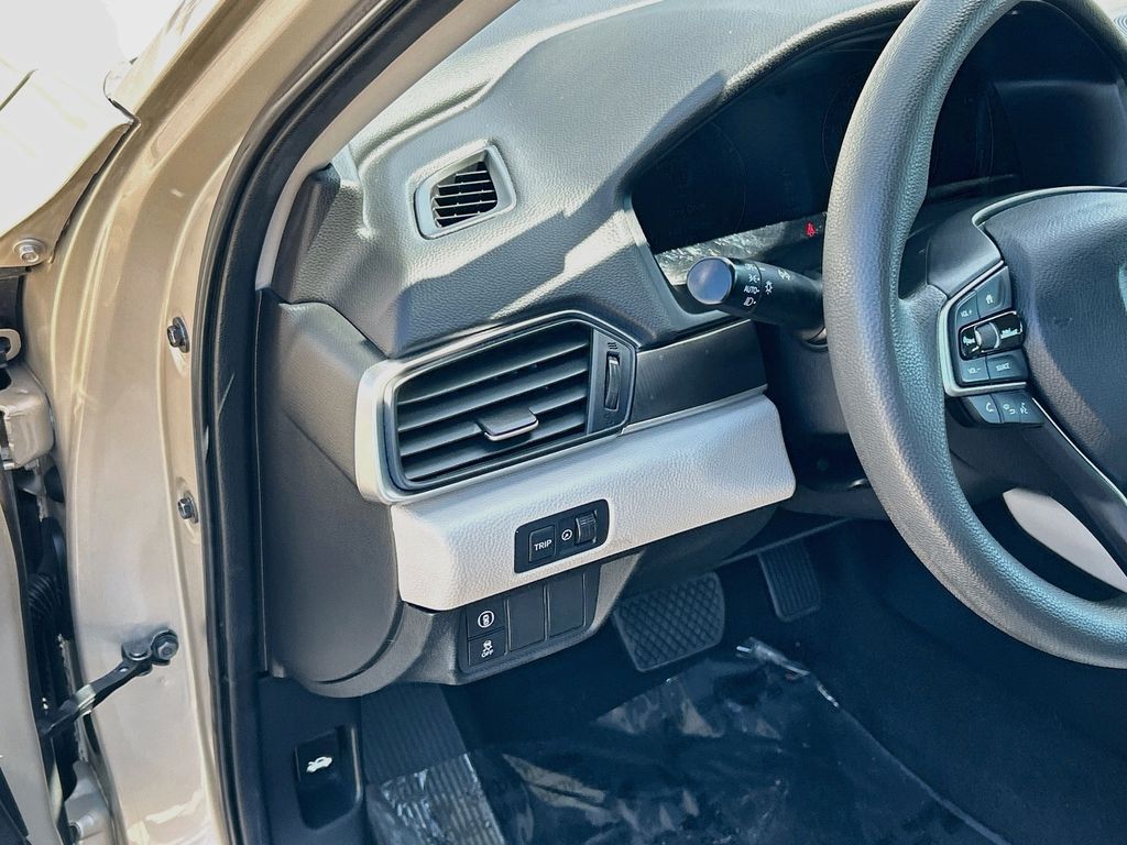 Thumbnail: 2019 Honda Accord - 10