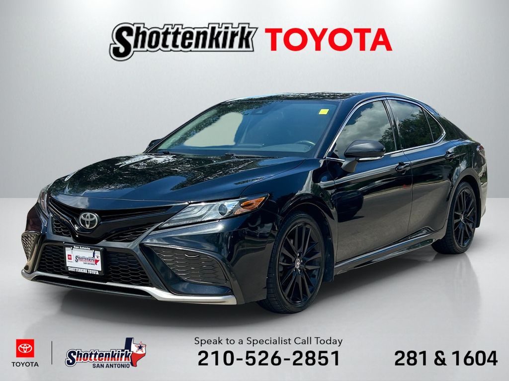 2021 Toyota Camry 2.5 Auto XSE's photo