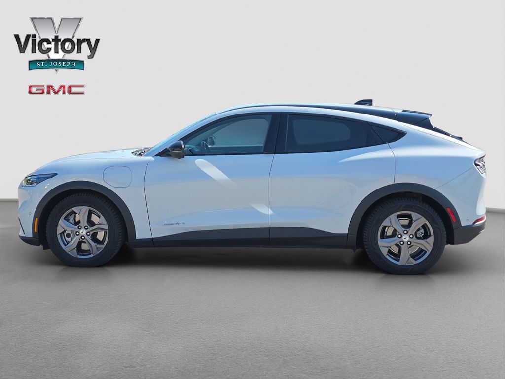 Used 2023 White Ford Select image 6