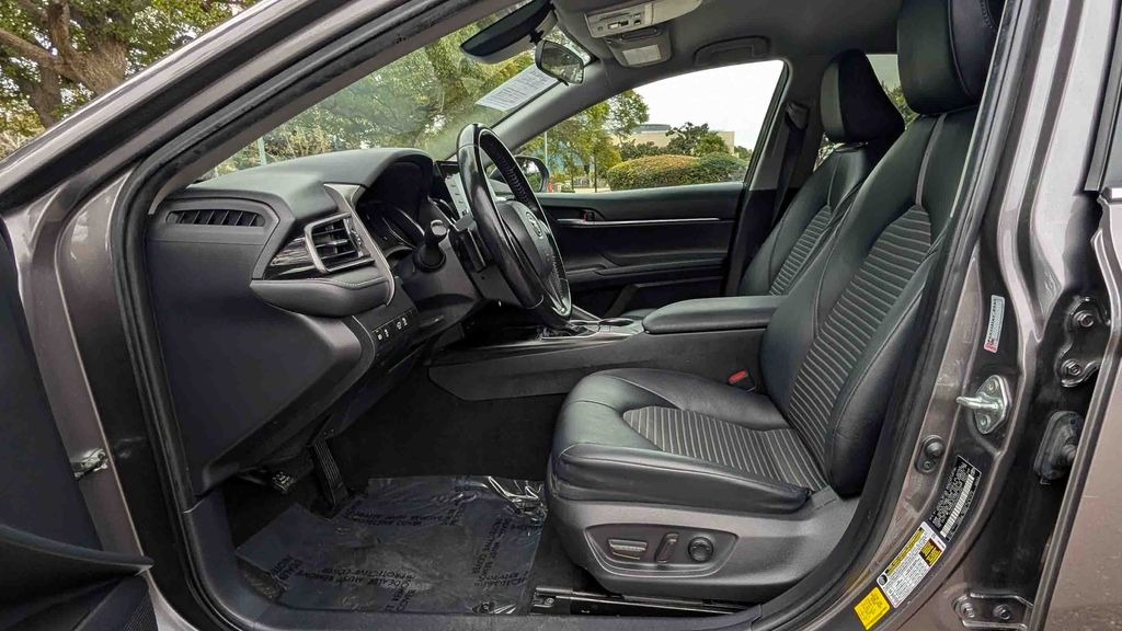 Used 2022 Toyota Camry SE 4D Sedan