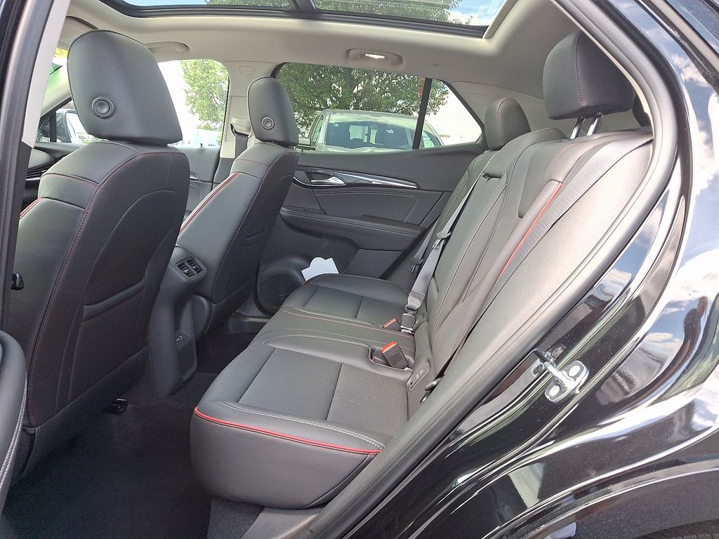 2023 Buick Envision Essence 10