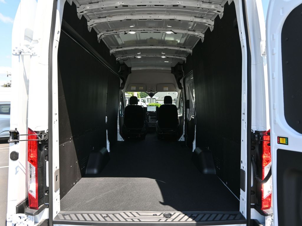 2025 Ford Transit 250