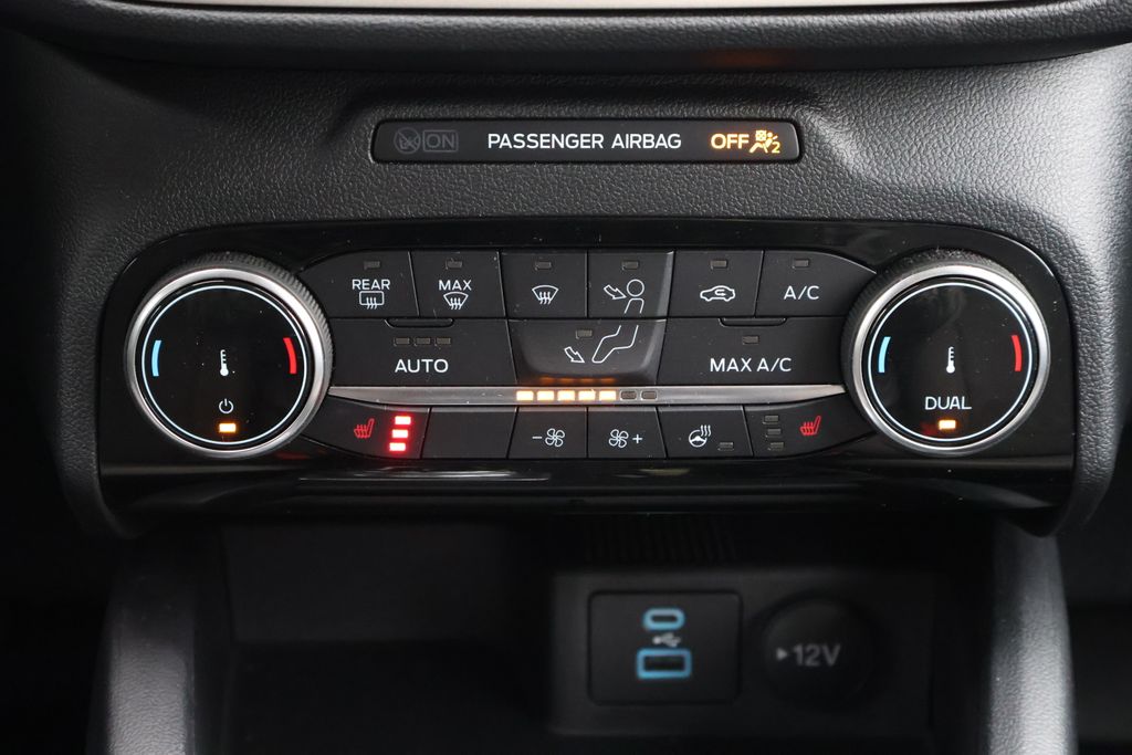 Thumbnail: 2022 Ford Escape - 18