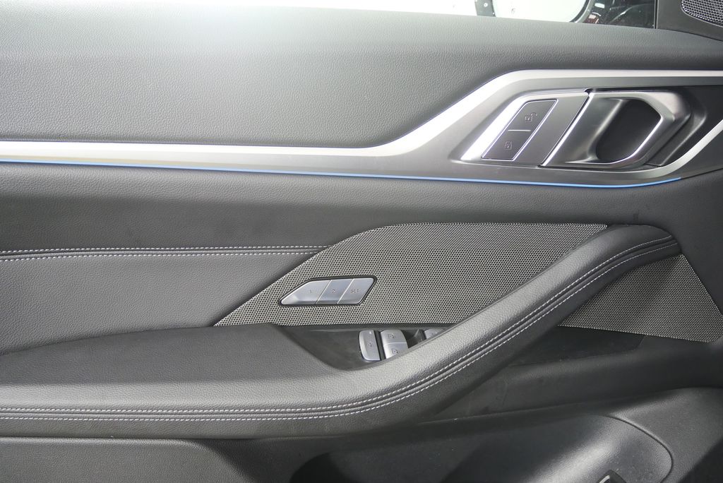 Thumbnail: 2025 BMW 4 Series - 9