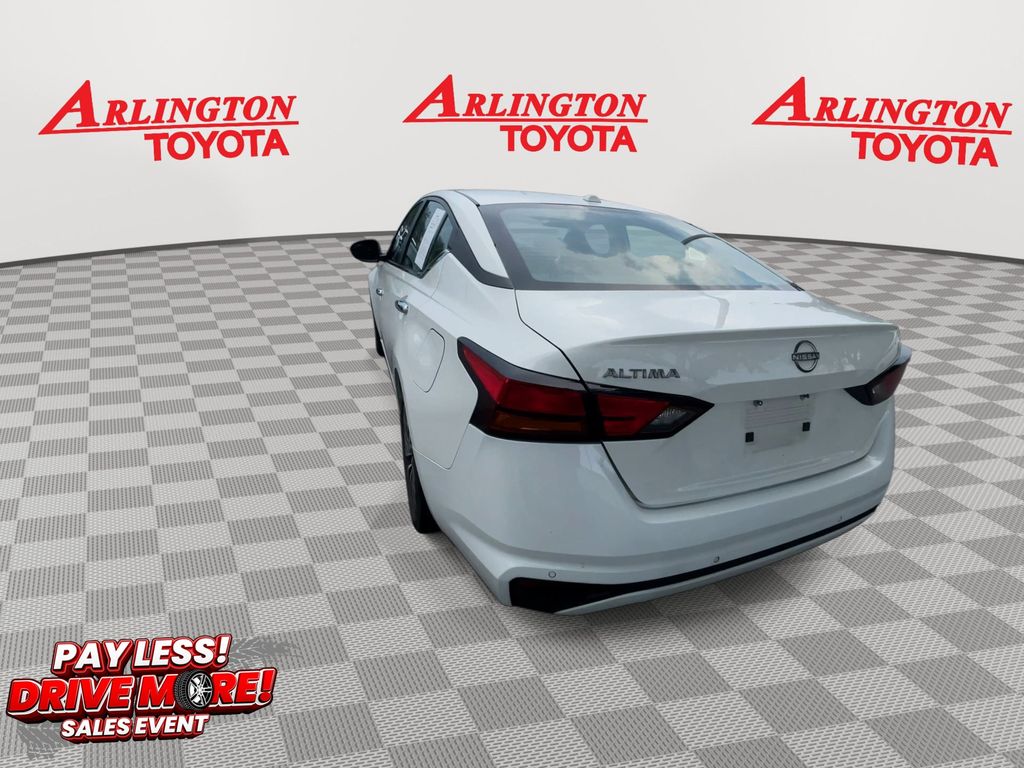 Used 2025 Nissan Altima Sedan