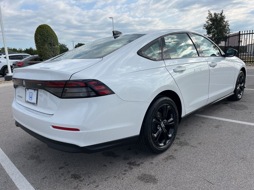 Thumbnail: 2025 Honda Accord - 3