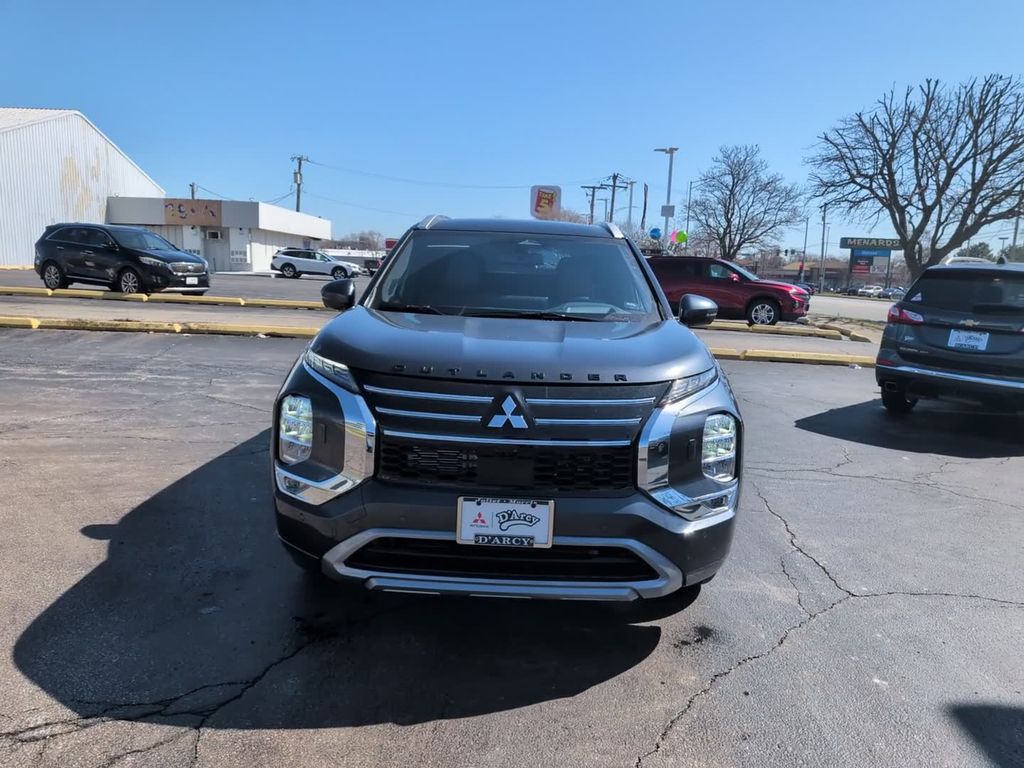 New 2026 Gray Mitsubishi SEL image 16