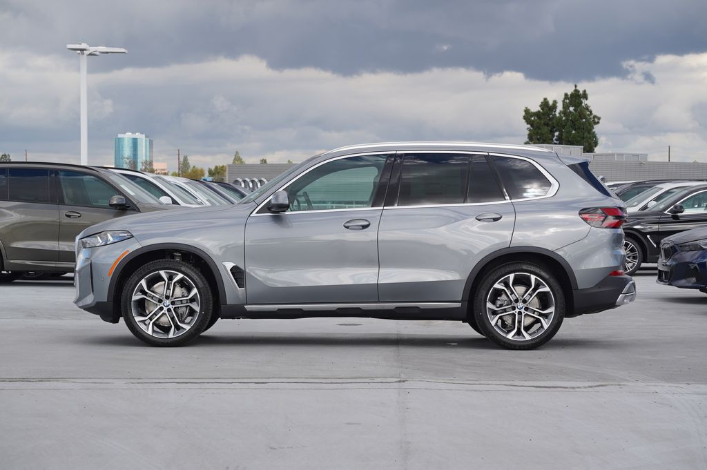 Thumbnail: 2026 BMW X5 - 4