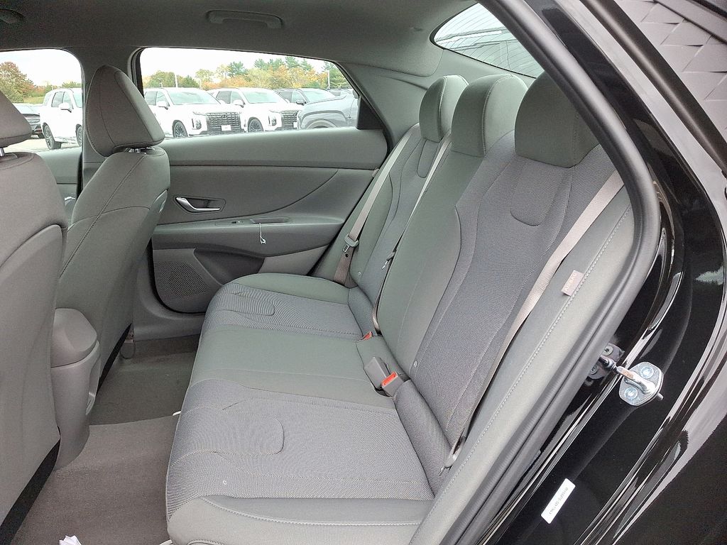 Thumbnail: 2025 Hyundai Elantra - 5