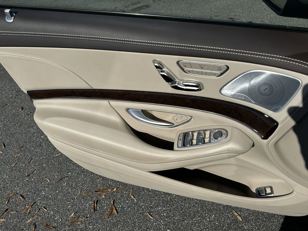 2019 Mercedes-Benz S-Class S 560 11