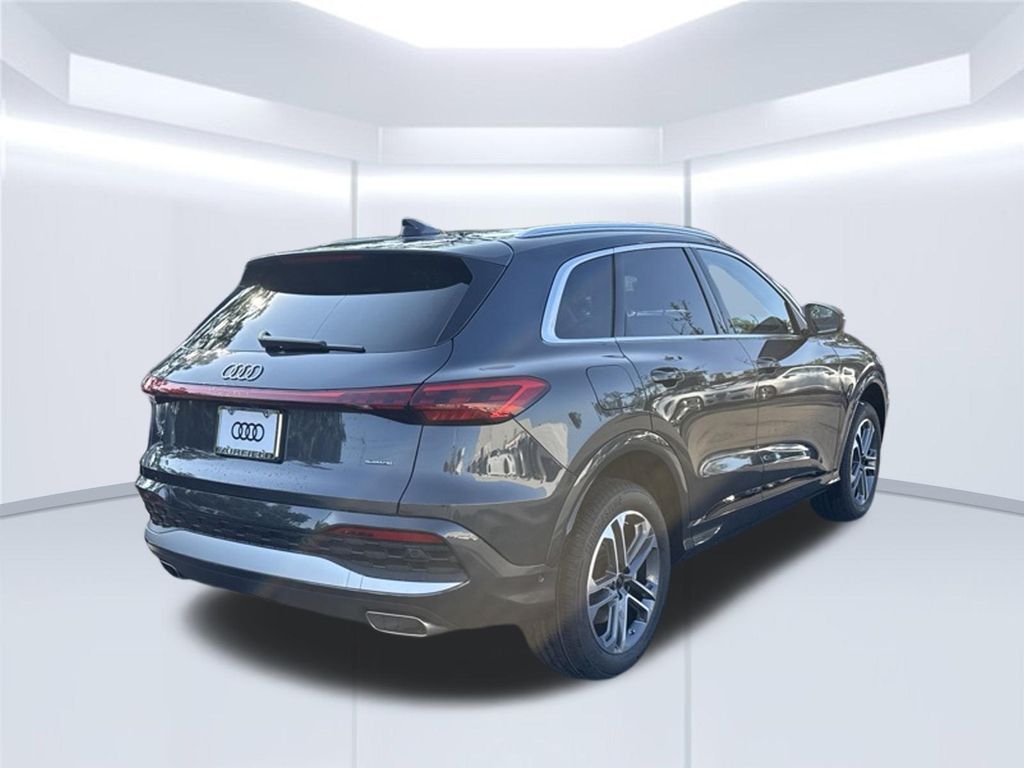Thumbnail: 2026 Audi Q5 - 5