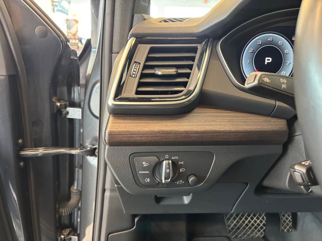 2023 Audi Q5 Sportback 45 S line Premium Plus
