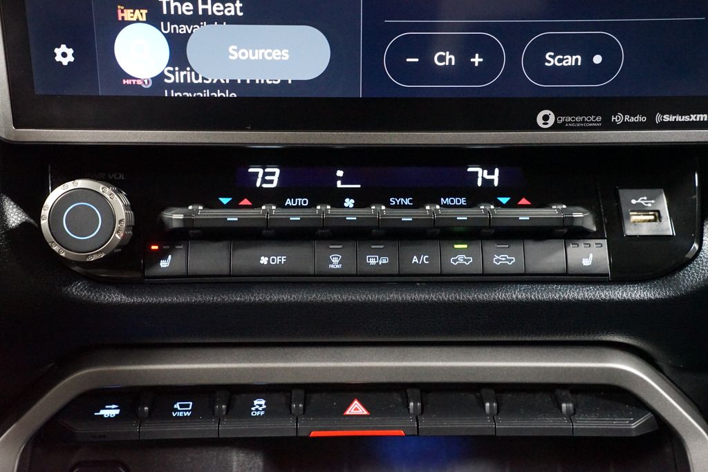 Thumbnail: 2023 Toyota Tundra - 23